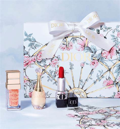 dior art of gifting mother's day clutch complimentary gift|dior gift box wrapping.